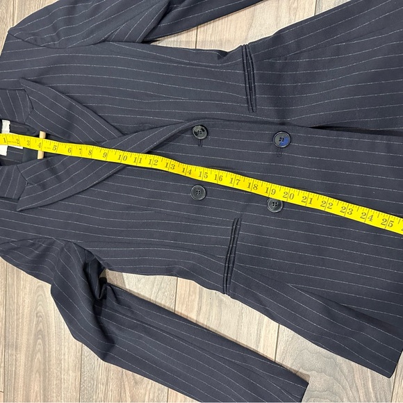 H&M Navy Blazer - Picture 4 of 6